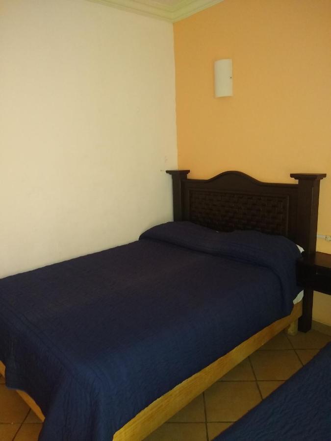 Hotel Quinta Del Descanso Cuautla  ภายนอก รูปภาพ