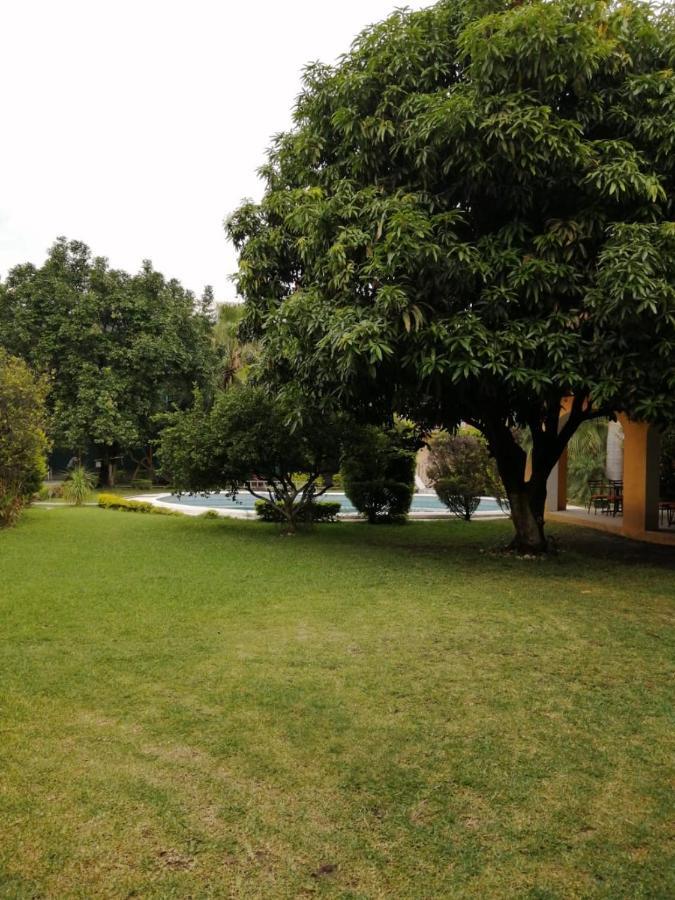 Hotel Quinta Del Descanso Cuautla  ภายนอก รูปภาพ