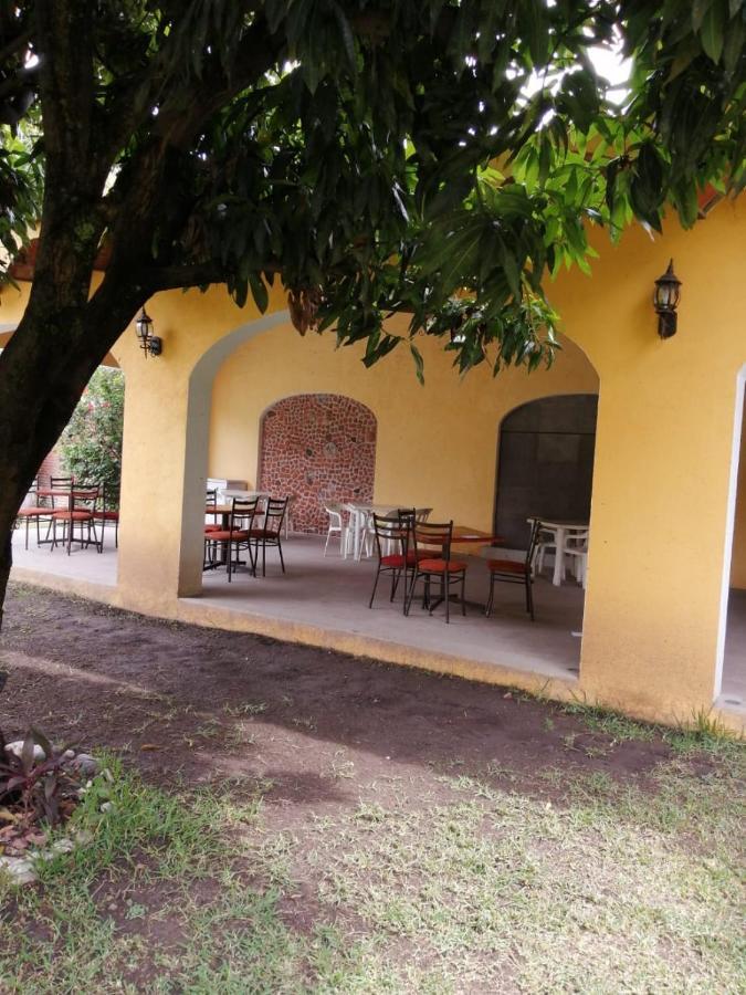 Hotel Quinta Del Descanso Cuautla  ภายนอก รูปภาพ
