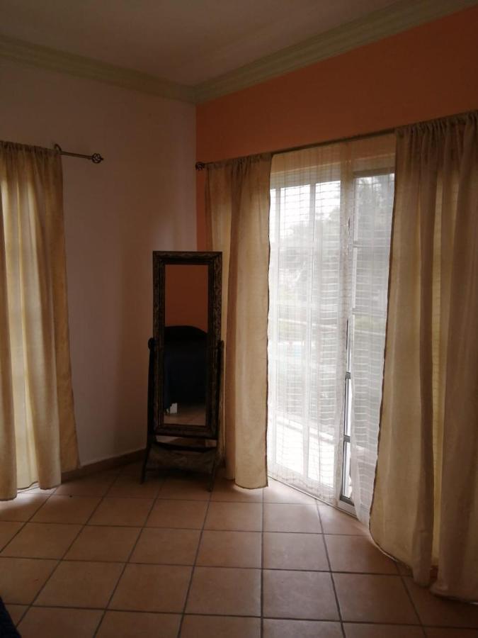 Hotel Quinta Del Descanso Cuautla  ภายนอก รูปภาพ