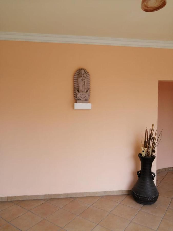 Hotel Quinta Del Descanso Cuautla  ภายนอก รูปภาพ